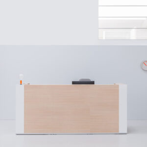 Andreas 5 – Reception Desk With Gloss White Corners