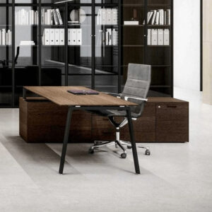 Minimo 1 – Simple Executive Desk With Optional Credenza Unit Main Img