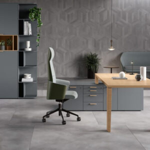 Skylar 1 Wood Veneer Managerial Desk With Optional Return Unit, Leather Insert And Credenza Unit Main Img